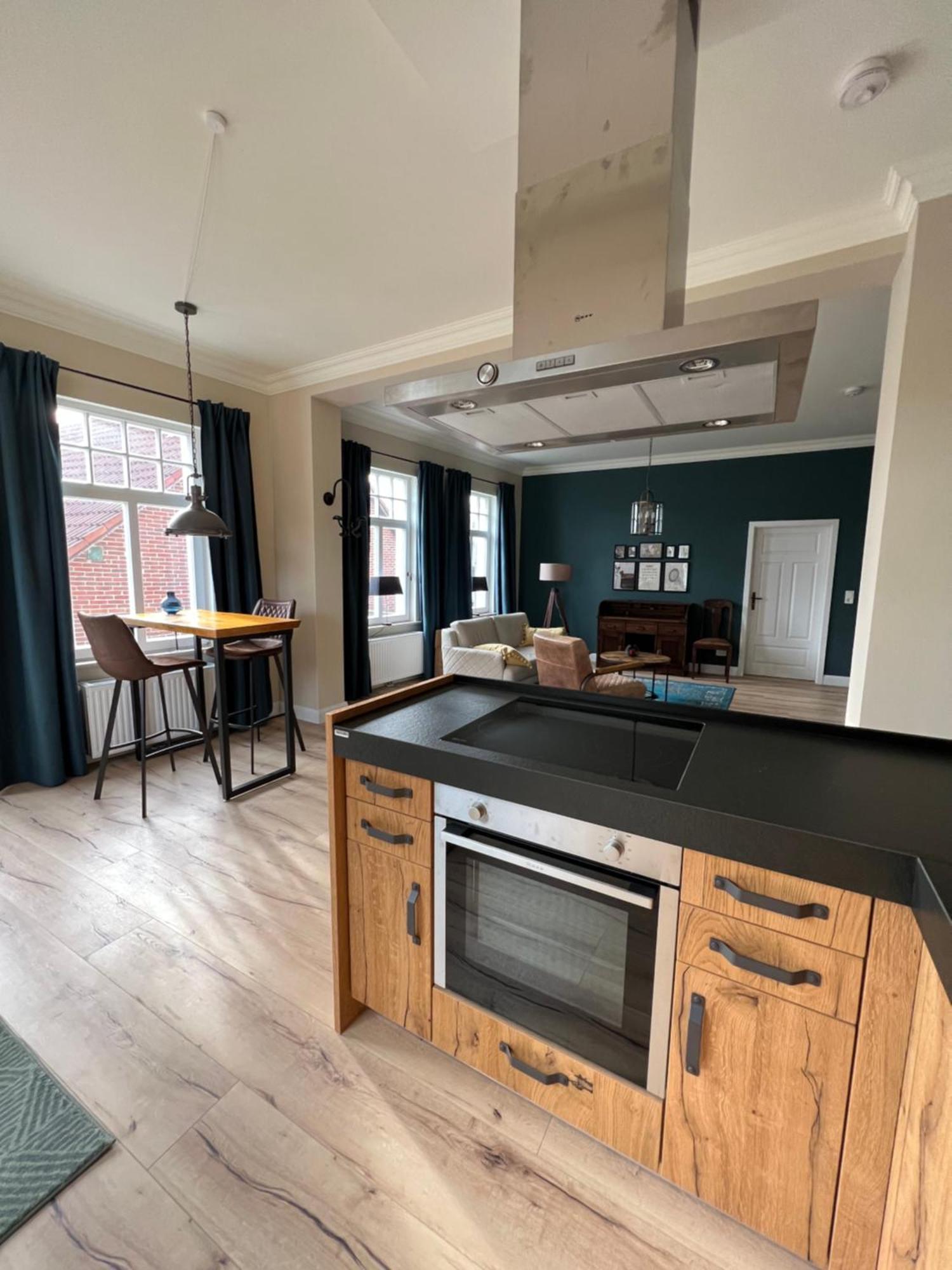 Luxus Lindenhof Apartments -Ferienwohnungen In Friesland An Der Nordsee Am Naturschutzgebiet Urwald Neuenburg  Cameră foto